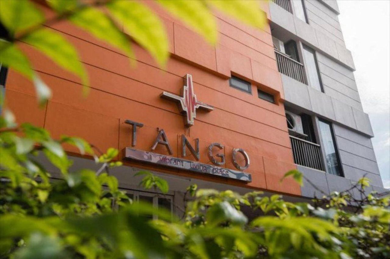 Tango Vibrant Living Hotel - Sha Extra Plus Bangkok Buitenkant foto