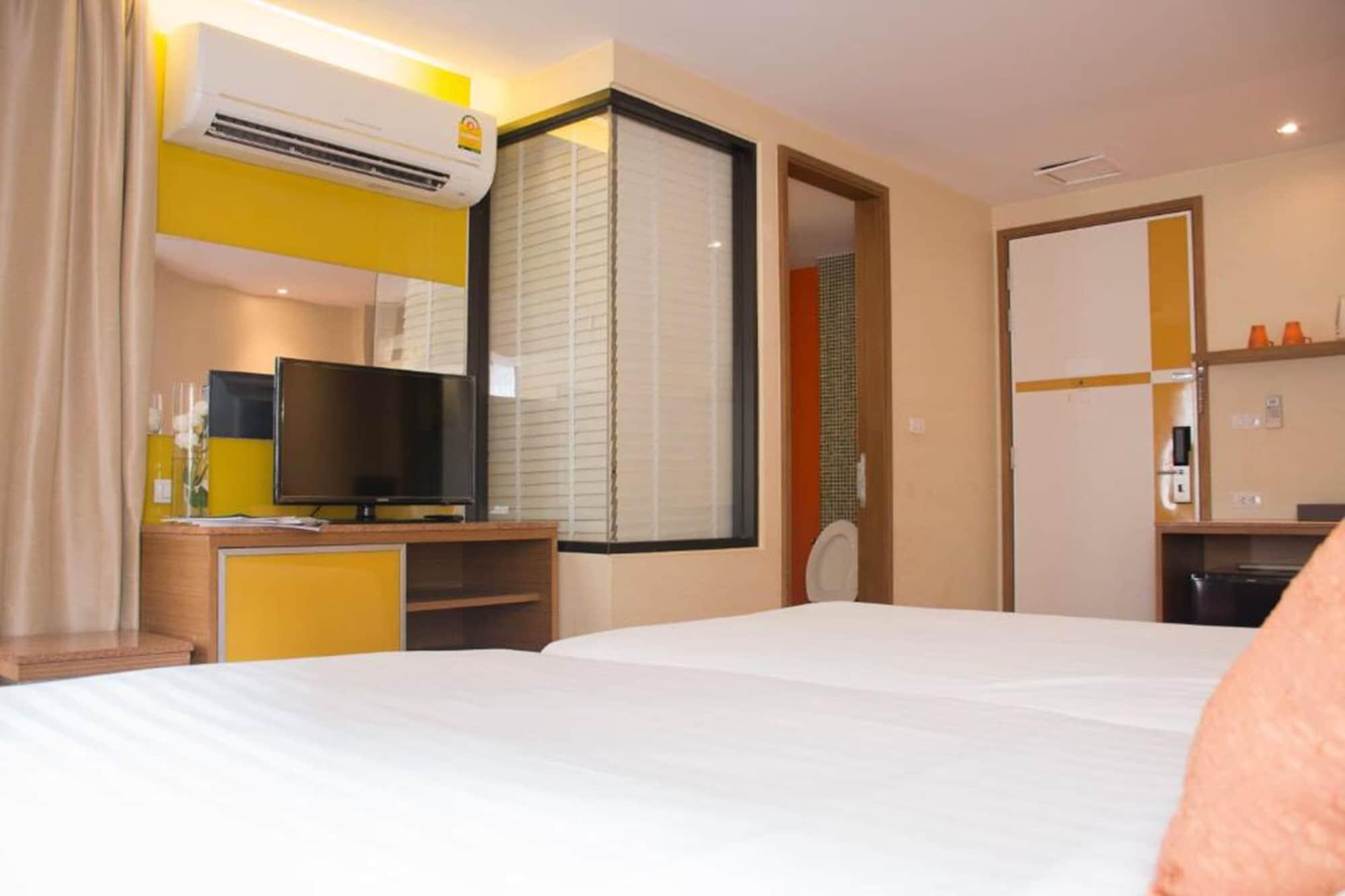 Tango Vibrant Living Hotel - Sha Extra Plus Bangkok Buitenkant foto